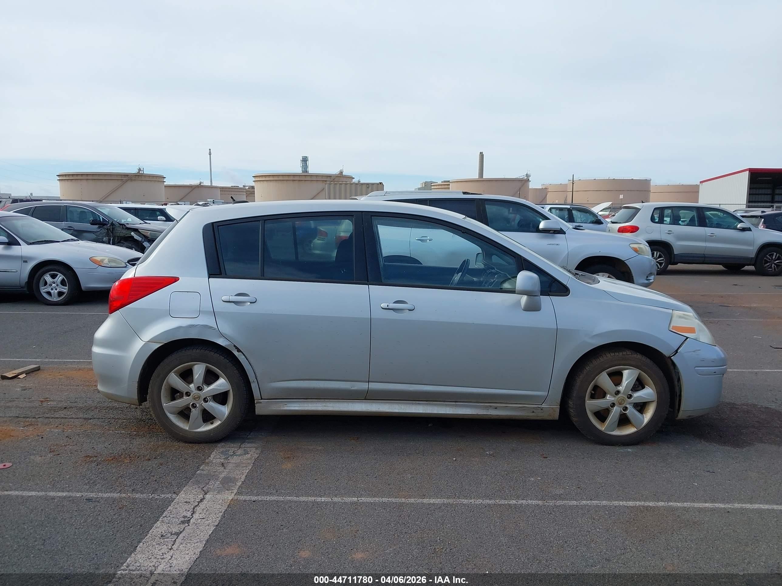 2012 Nissan Versa 1.8 Sl Silver vin: 3N1BC1CP4CK803456