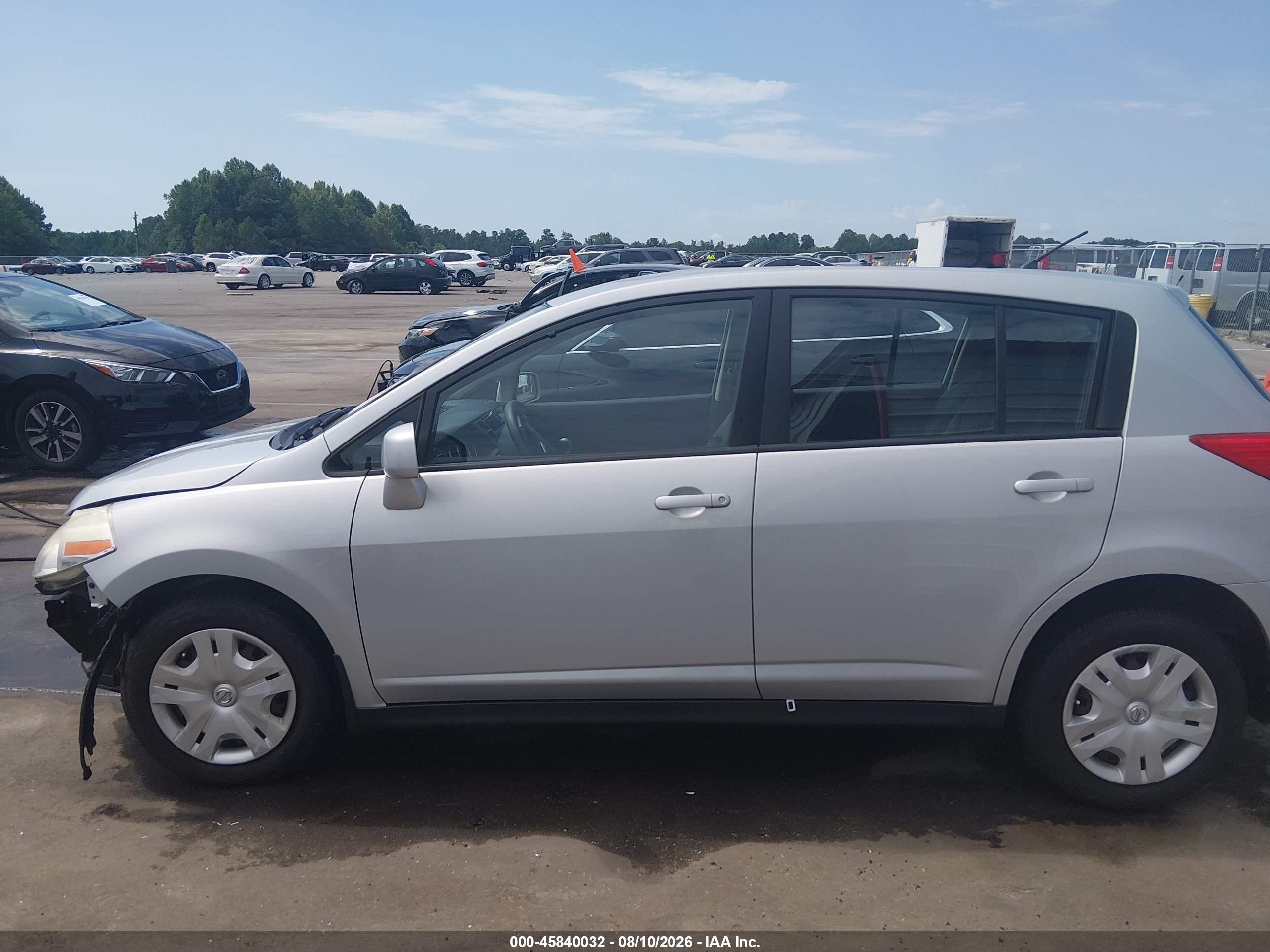 2012 Nissan Versa 1.8 S Серебряный vin: 3N1BC1CP4CK807779