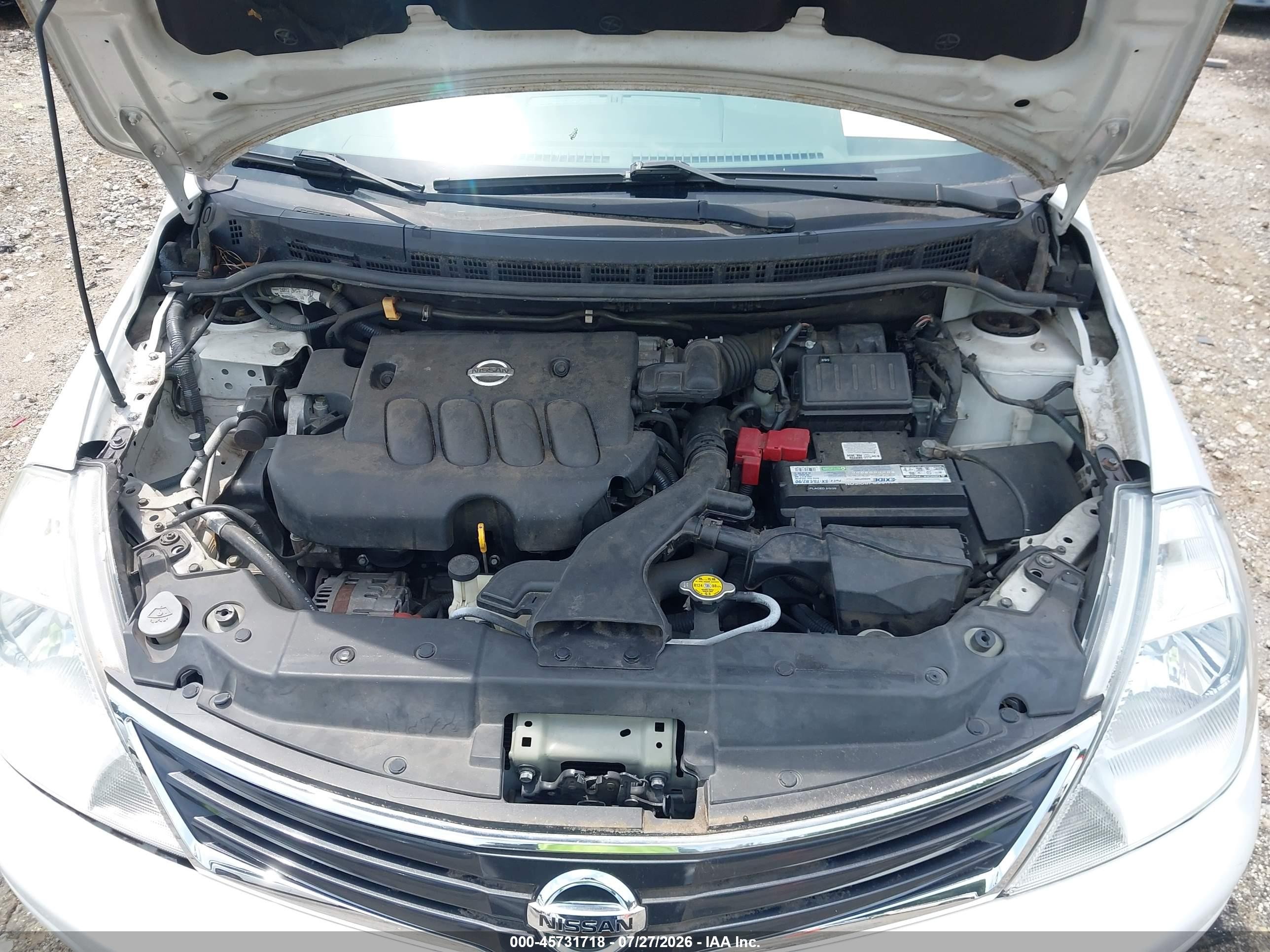 2010 Nissan Versa 1.8s Белый vin: 3N1BC1CP5AL352352