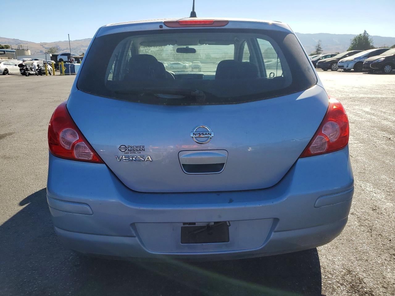 2010 Nissan Versa 1.8 S Blue vin: 3N1BC1CP5AL374982