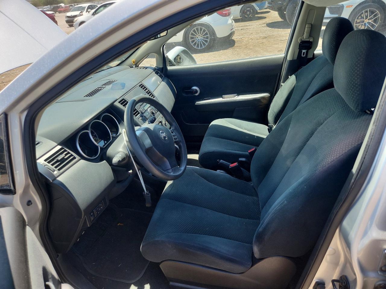 2010 Nissan Versa 1.8 S Silver vin: 3N1BC1CP5AL390163