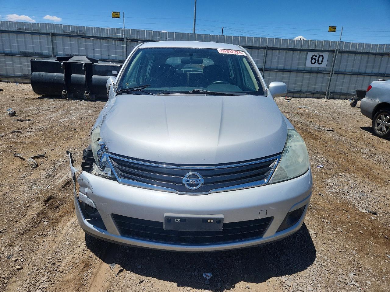 2010 Nissan Versa 1.8 S Silver vin: 3N1BC1CP5AL390163
