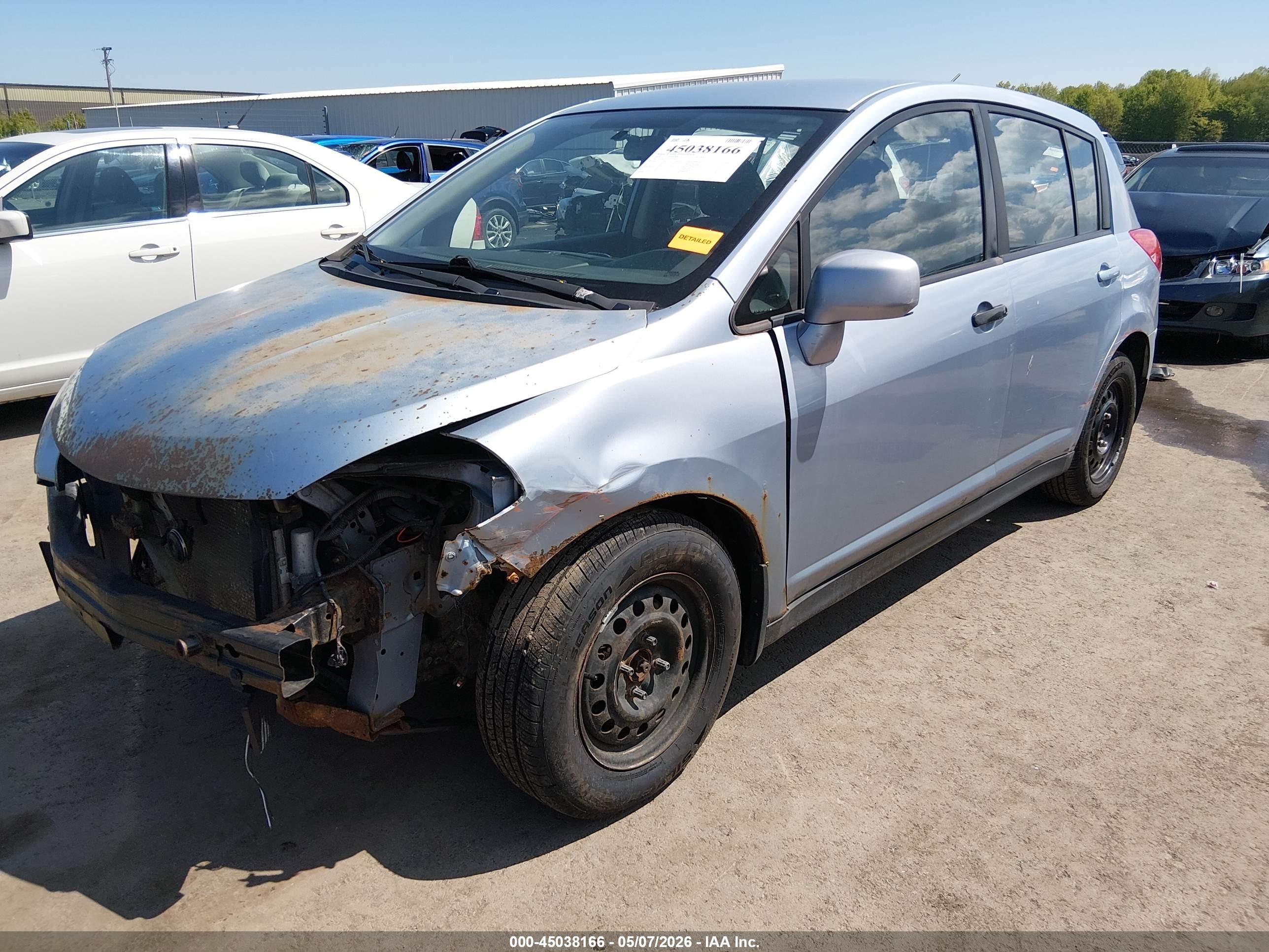 2010 Nissan Versa 1.8s Синий vin: 3N1BC1CP5AL415028