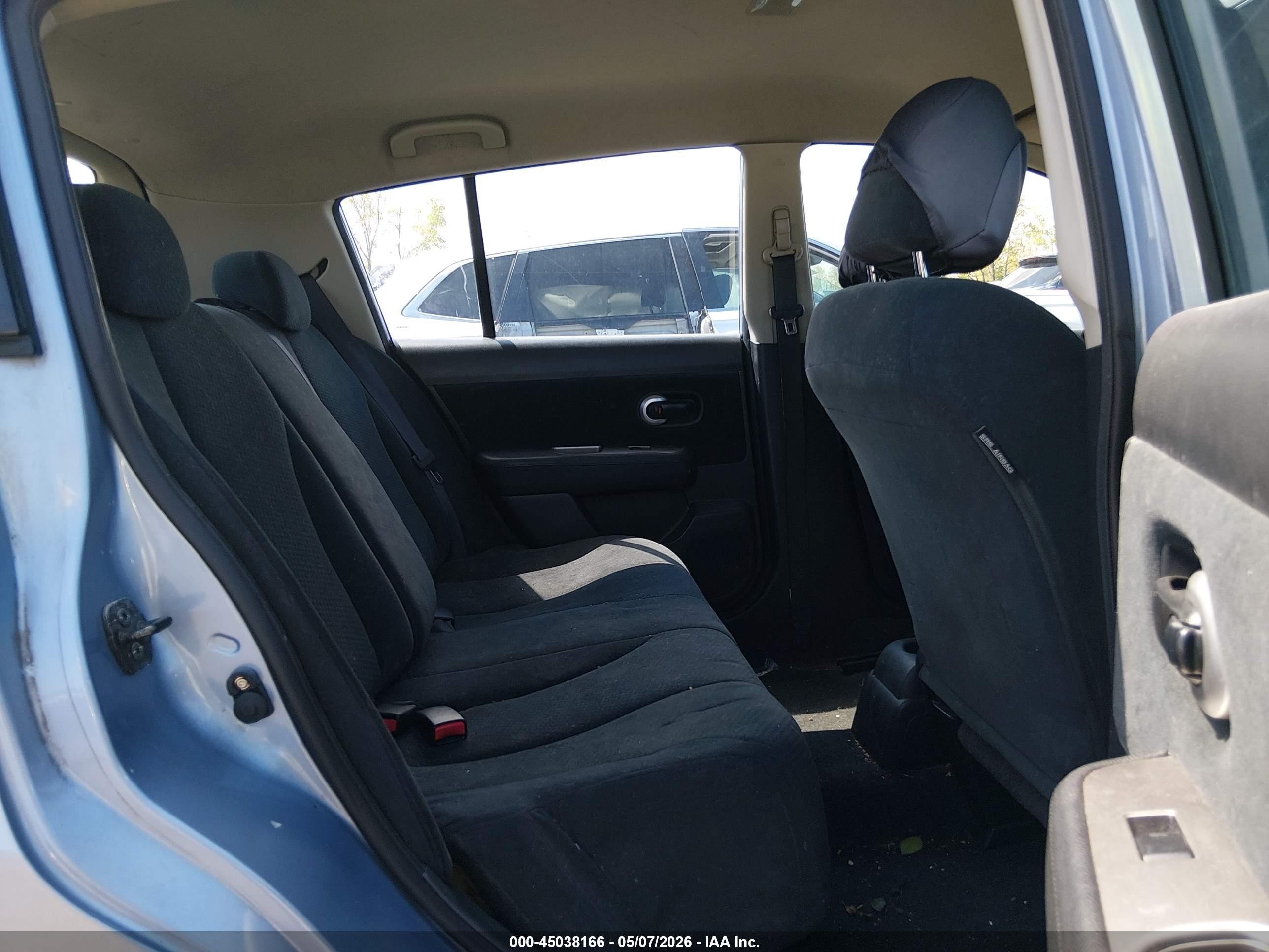 2010 Nissan Versa 1.8s Синий vin: 3N1BC1CP5AL415028