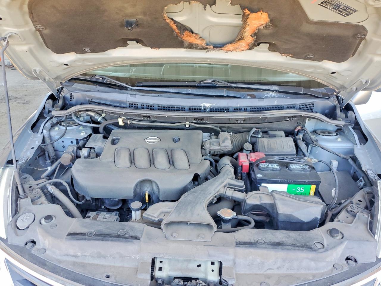 2010 Nissan Versa 1.8 S Серебряный vin: 3N1BC1CP5AL415904
