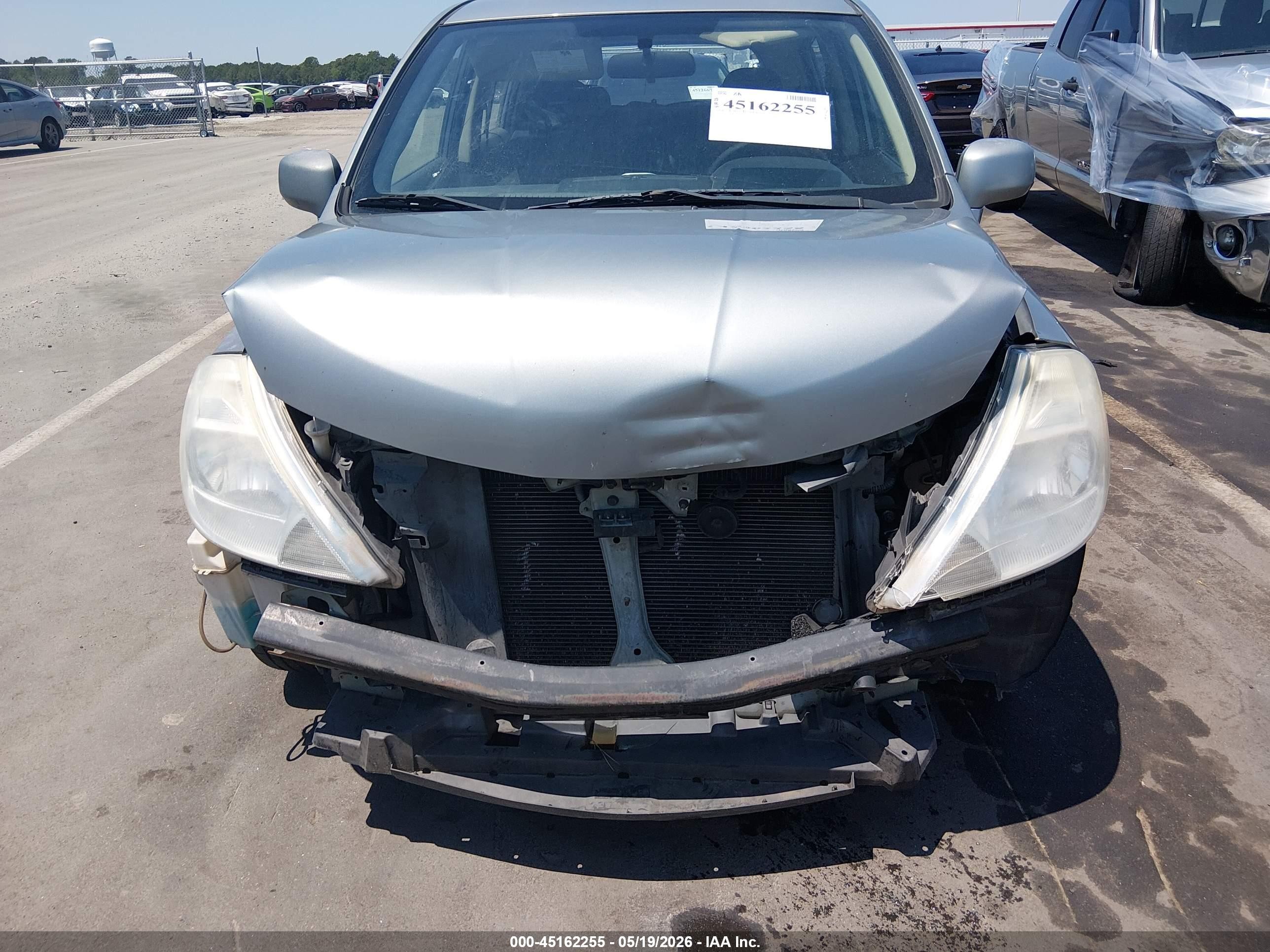 2010 Nissan Versa 1.8s Gray vin: 3N1BC1CP5AL432685