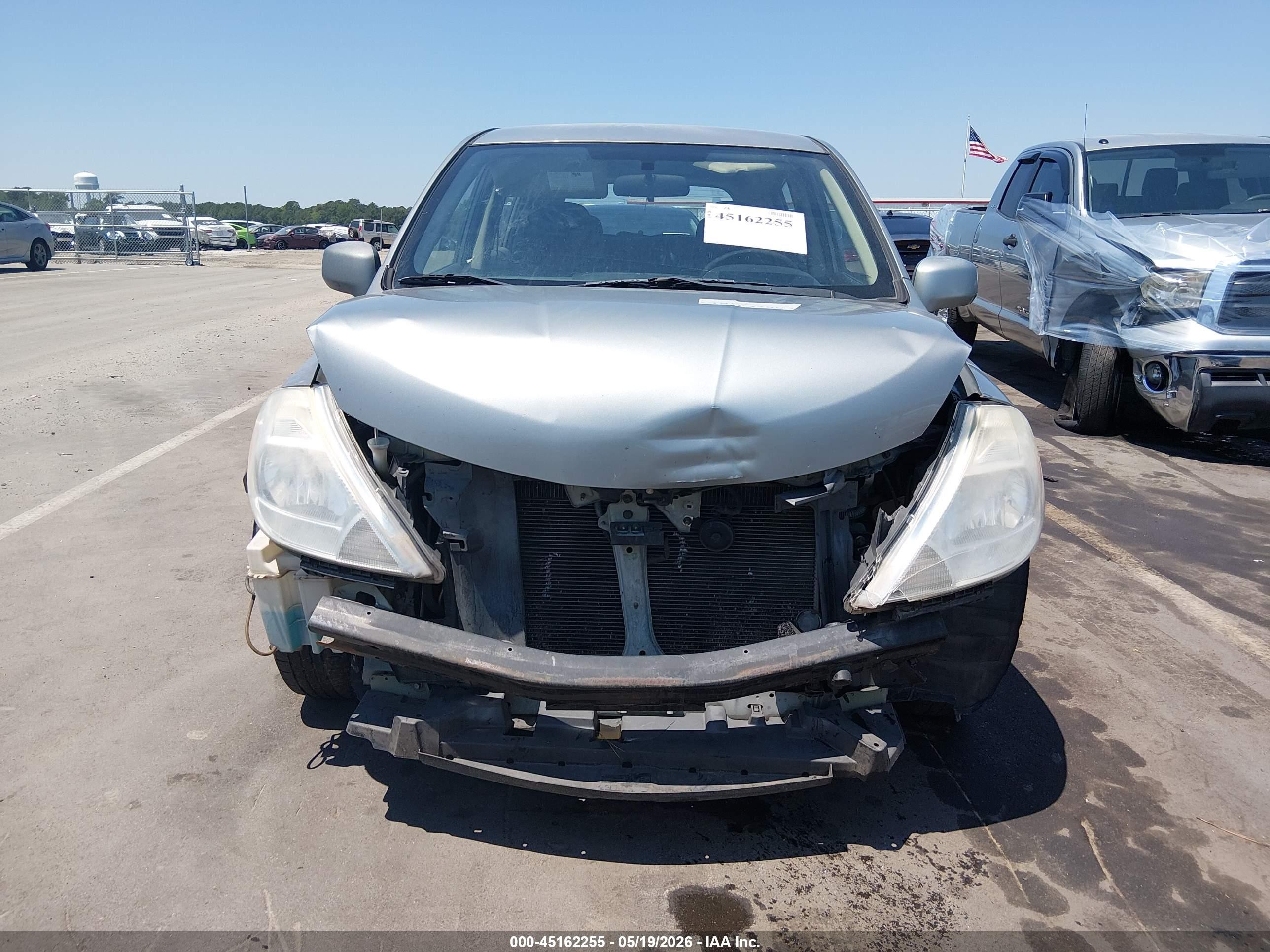 2010 Nissan Versa 1.8s Gray vin: 3N1BC1CP5AL432685