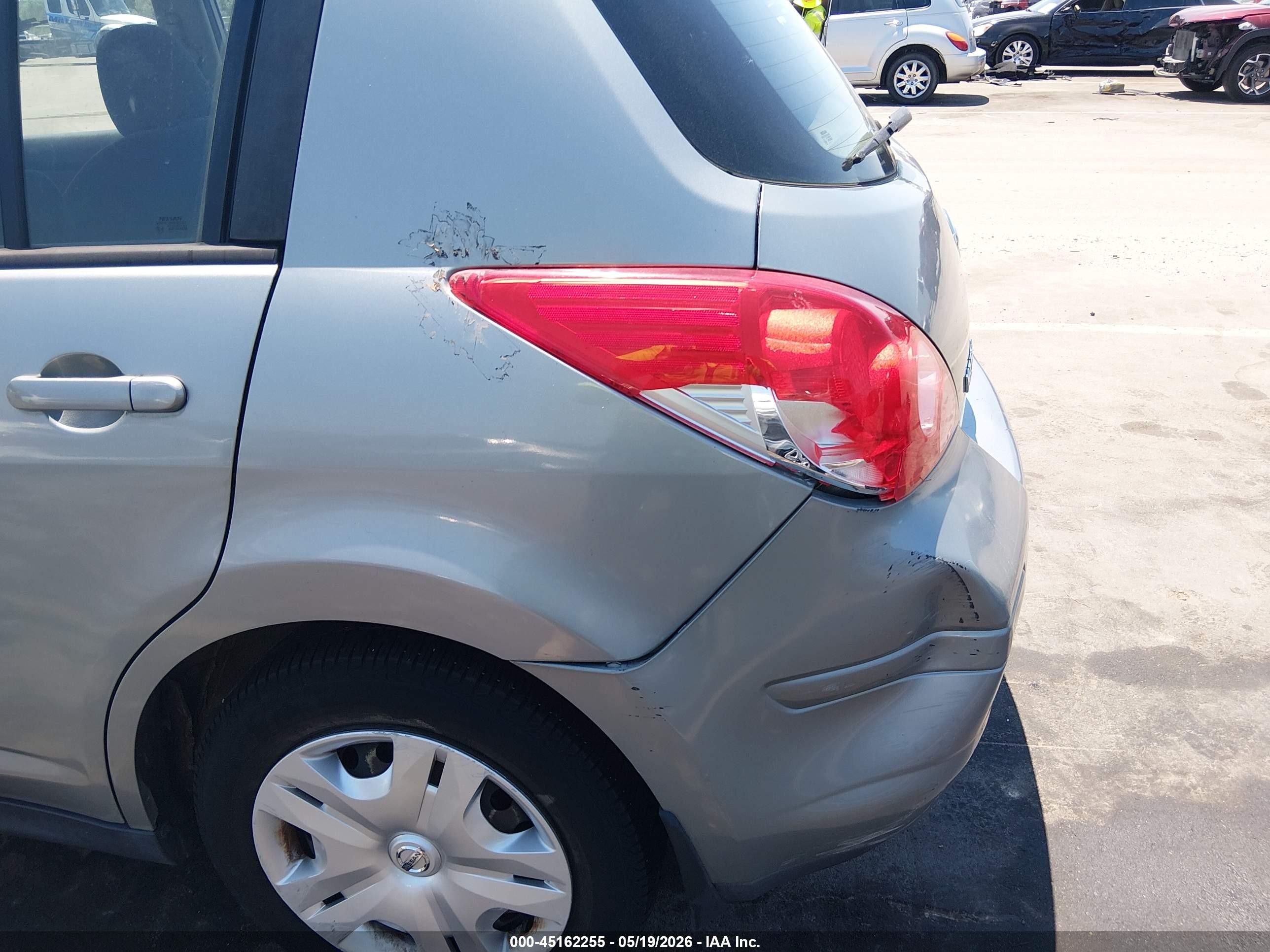 2010 Nissan Versa 1.8s Gray vin: 3N1BC1CP5AL432685