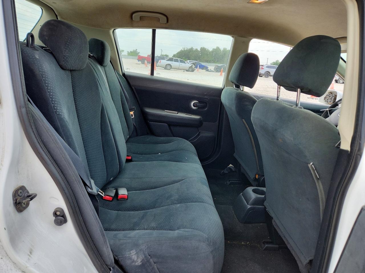 2010 Nissan Versa 1.8 S White vin: 3N1BC1CP5AL433030