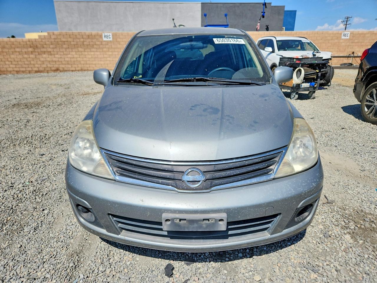 2010 Nissan Versa Hatchback 1.8 S Серый vin: 3N1BC1CP5AL435876