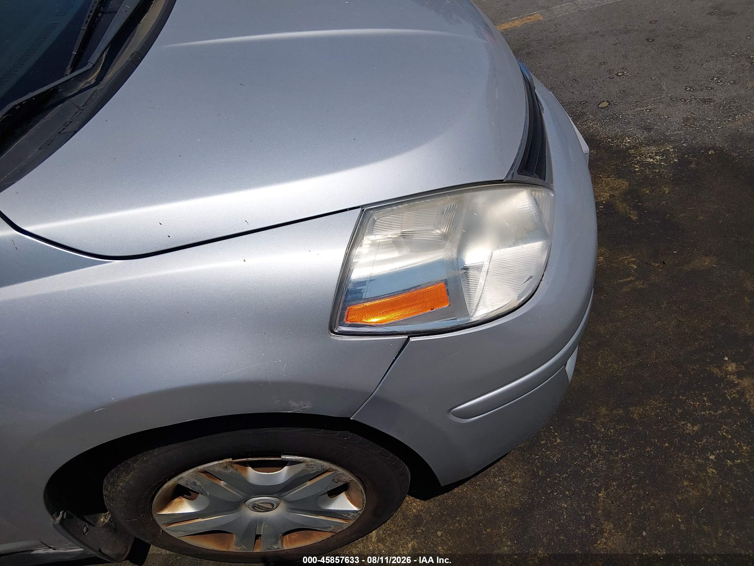2010 Nissan Versa 1.8s Silver vin: 3N1BC1CP5AL453147