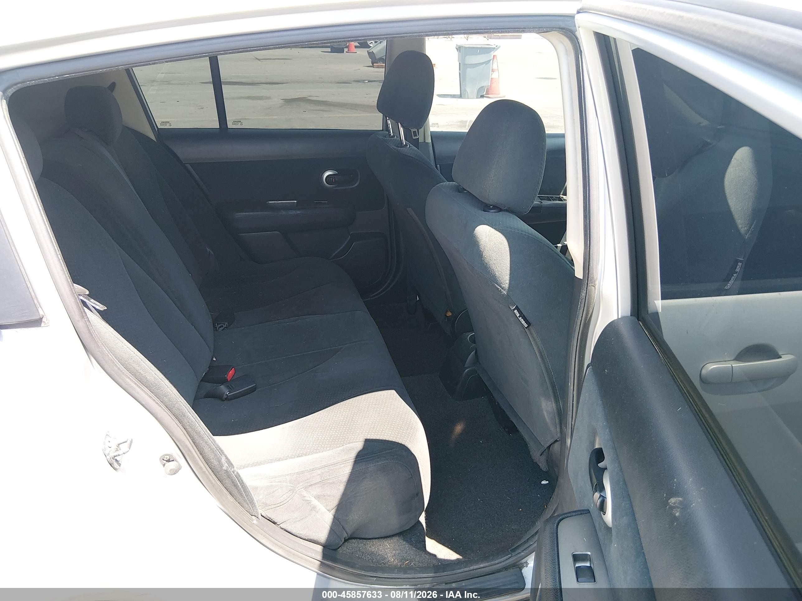 2010 Nissan Versa 1.8s Silver vin: 3N1BC1CP5AL453147