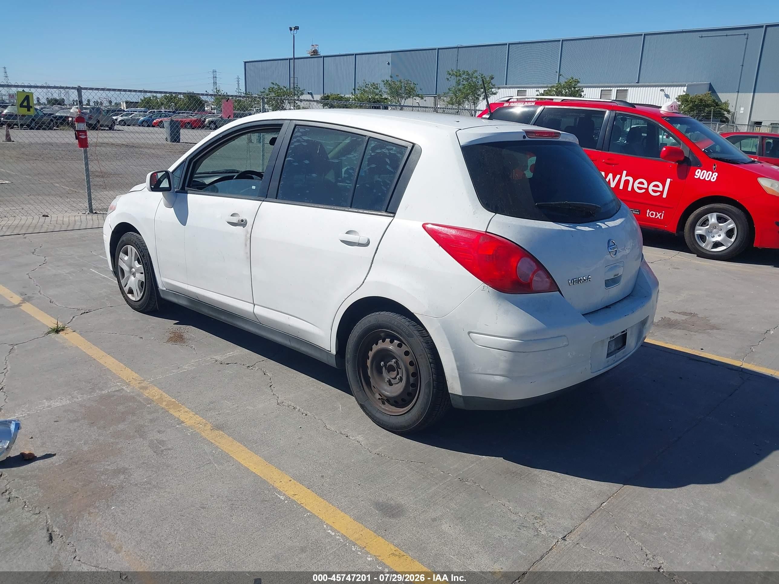 2010 Nissan Versa 1.8s White vin: 3N1BC1CP5AL457506