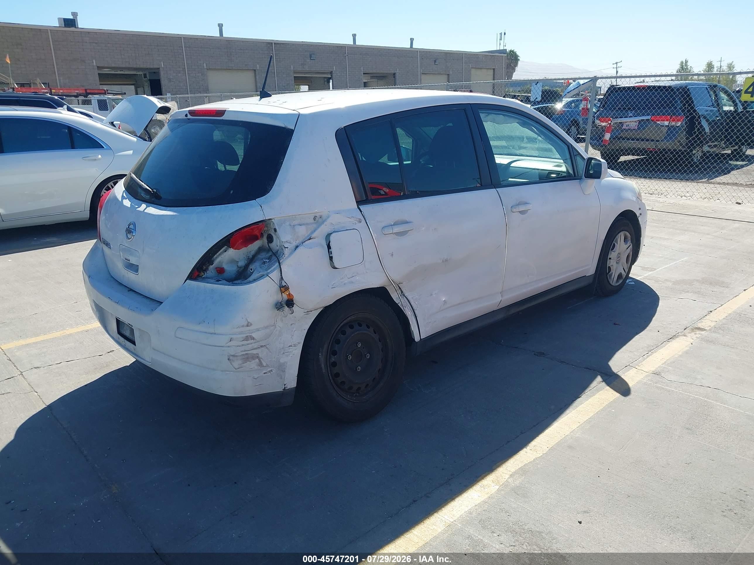 2010 Nissan Versa 1.8s White vin: 3N1BC1CP5AL457506