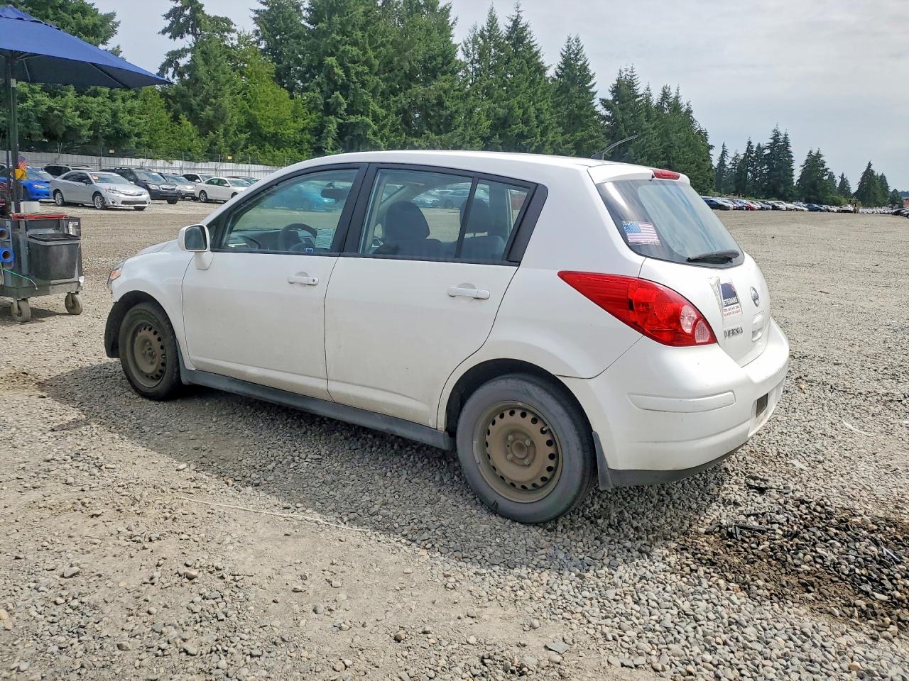 2011 Nissan Versa 1.8 S White vin: 3N1BC1CP5BL361957
