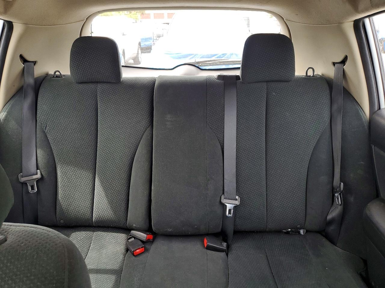 2011 Nissan Versa 1.8 S Silver vin: 3N1BC1CP5BL414060