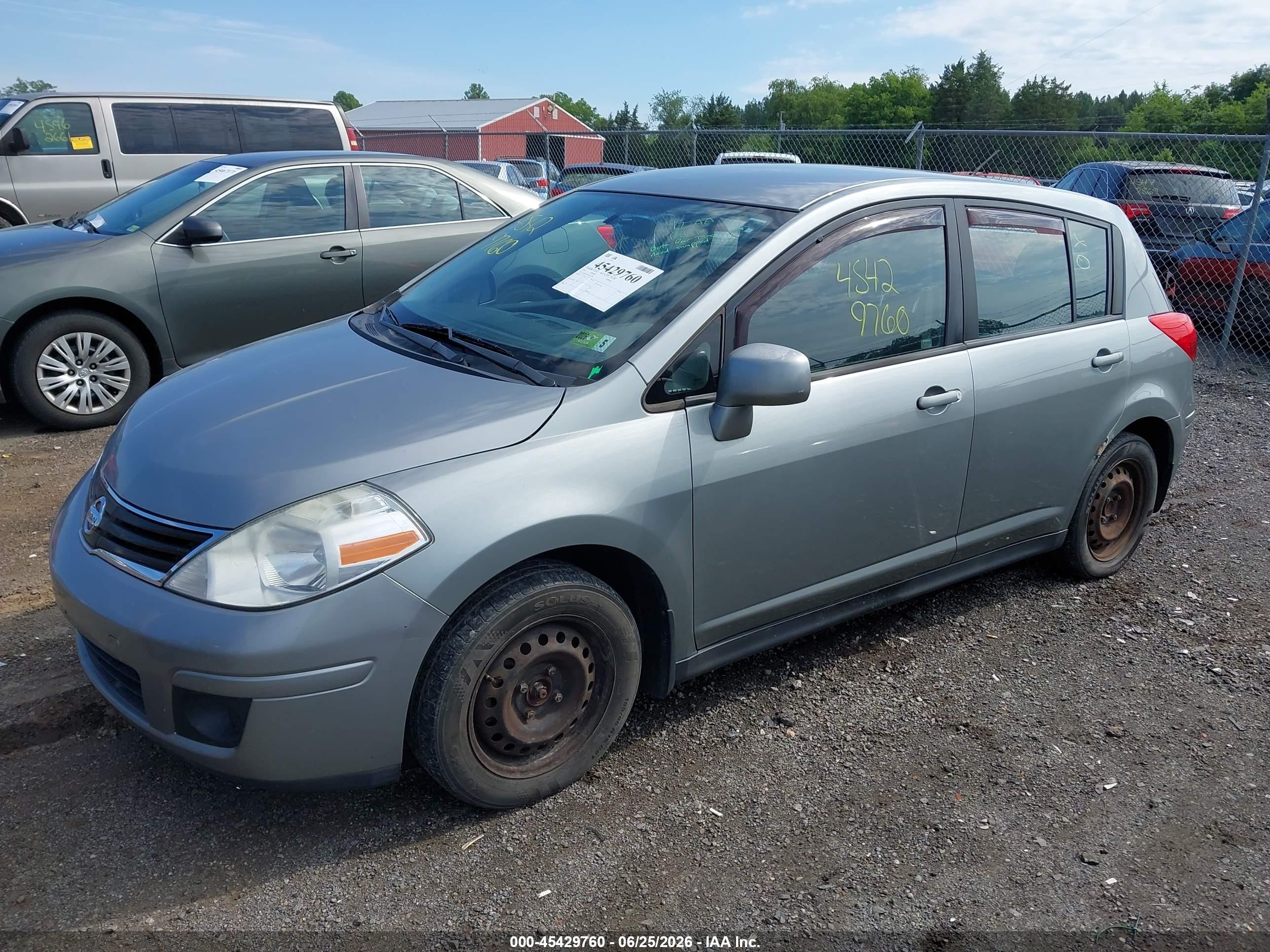 2011 Nissan Versa 1.8s Silver vin: 3N1BC1CP5BL431649