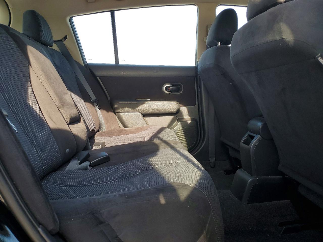 2011 Niss Versa 1.8 S Black vin: 3N1BC1CP5BL435328