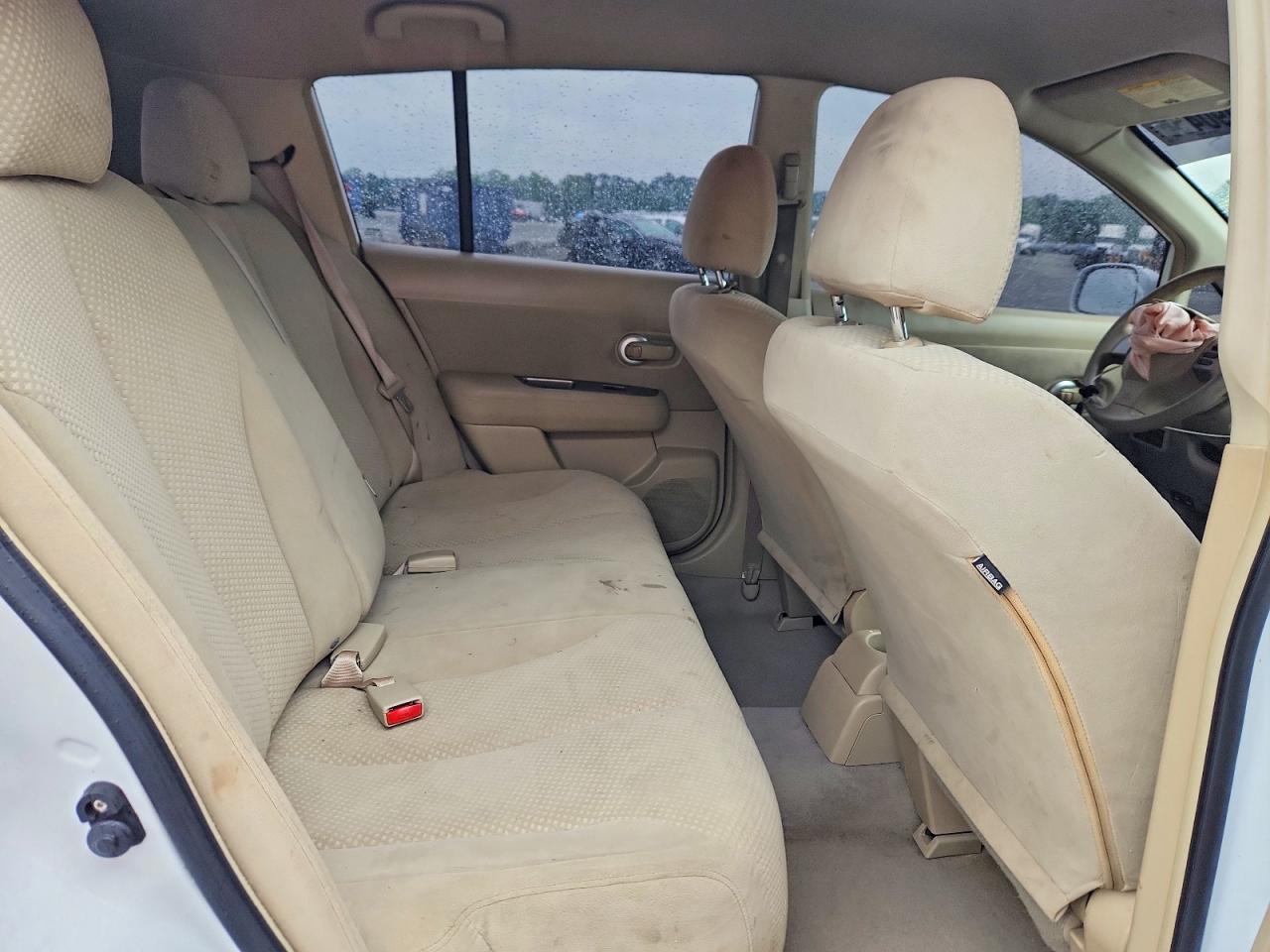 2011 Nissan Versa 1.8 S White vin: 3N1BC1CP5BL497120