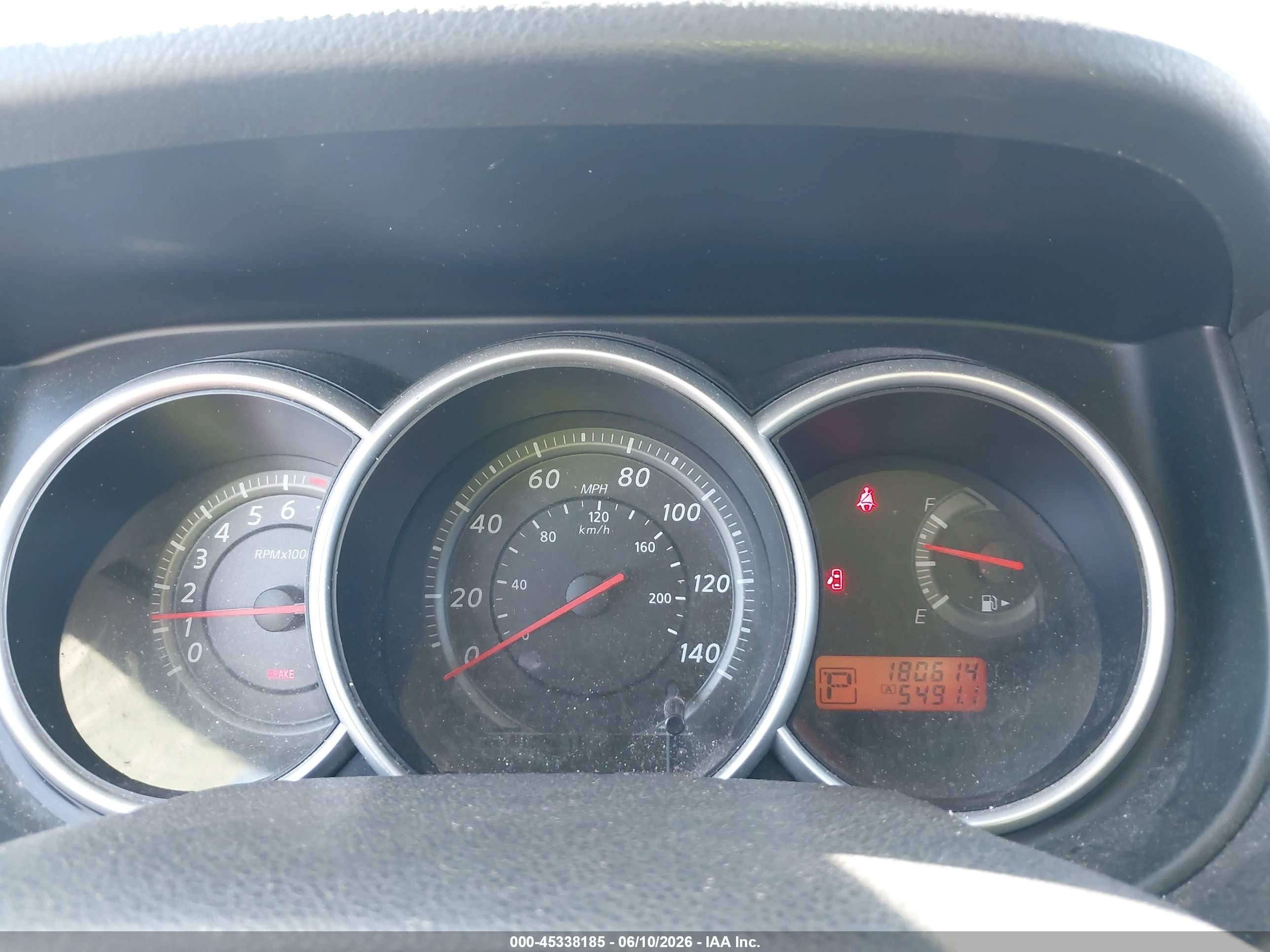 2011 Nissan Versa 1.8s Silver vin: 3N1BC1CP5BL509508