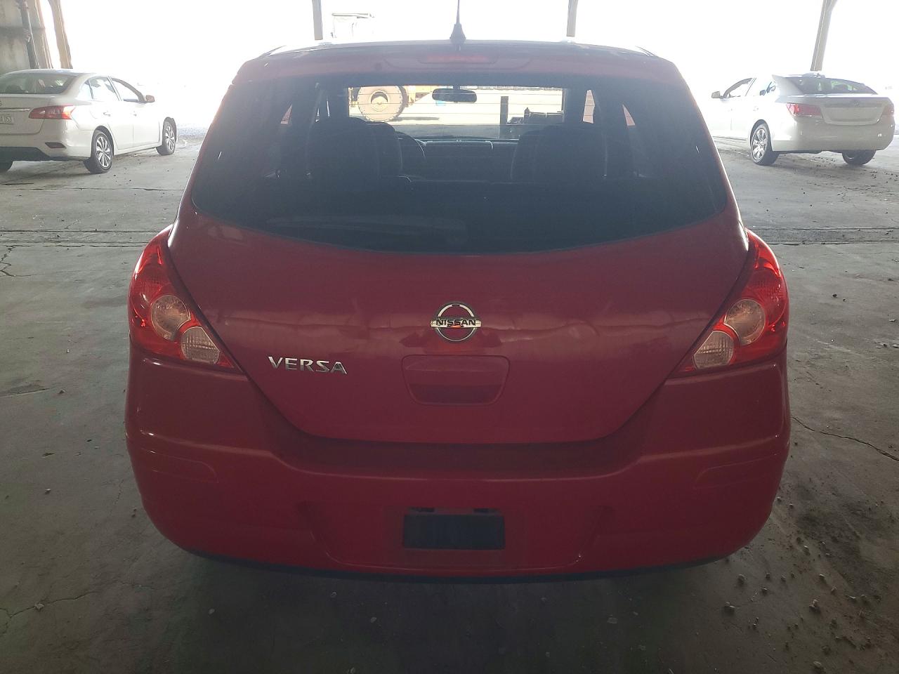 2012 Nissan Versa 1.8 S Red vin: 3N1BC1CP5CK213833