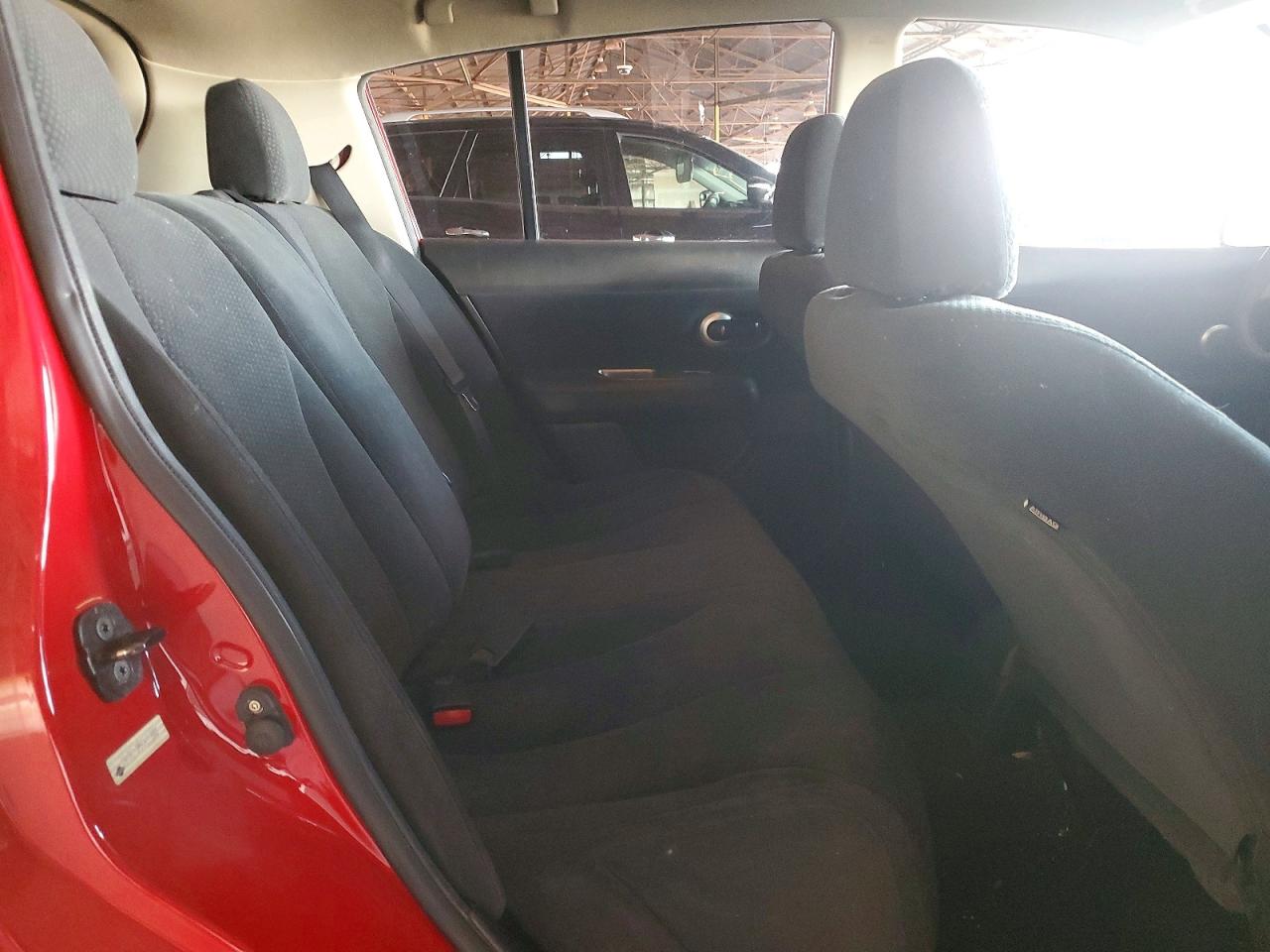 2012 Nissan Versa 1.8 S Red vin: 3N1BC1CP5CK213833