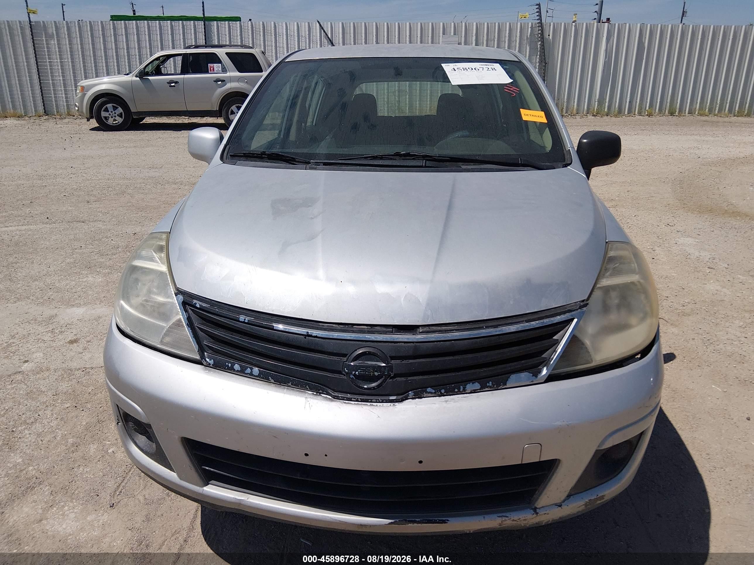 2012 Nissan Versa 1.8 S Серебряный vin: 3N1BC1CP5CK226338