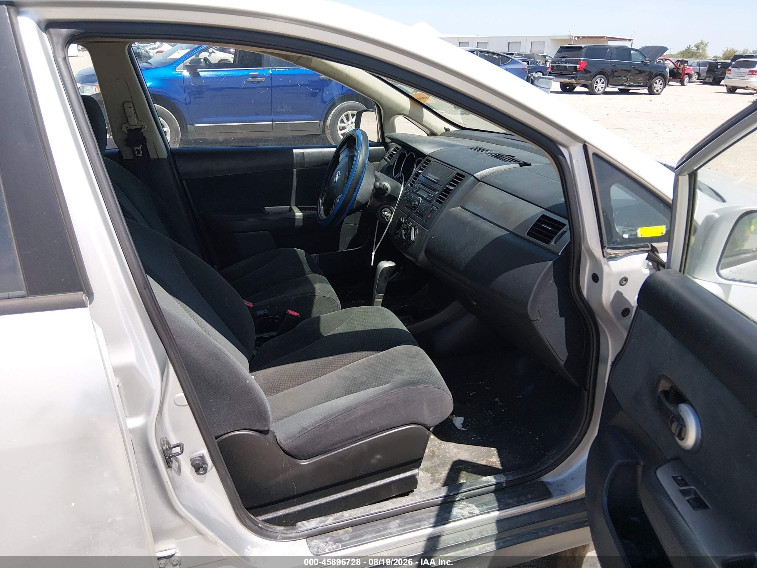2012 Nissan Versa 1.8 S Серебряный vin: 3N1BC1CP5CK226338