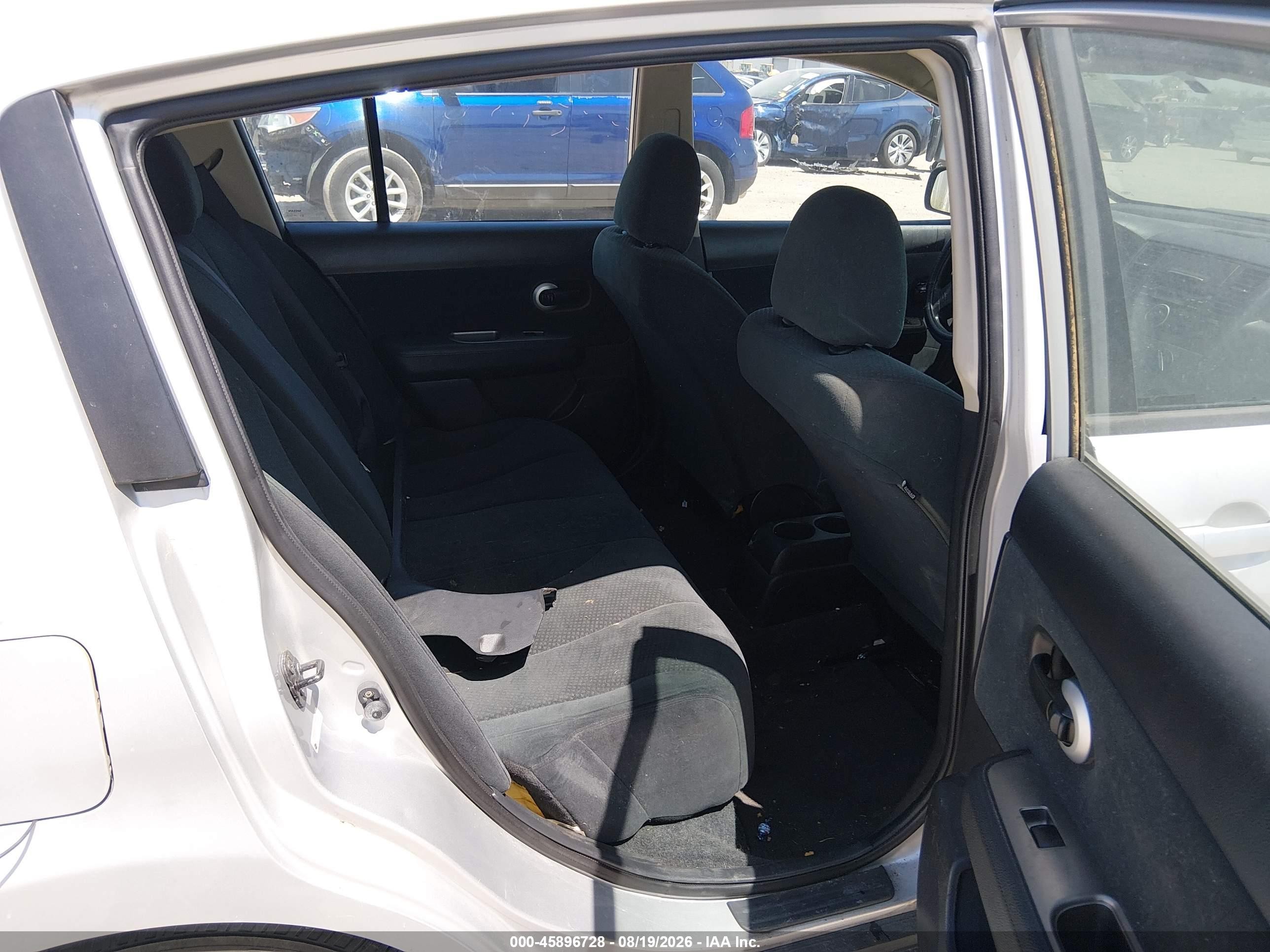 2012 Nissan Versa 1.8 S Серебряный vin: 3N1BC1CP5CK226338