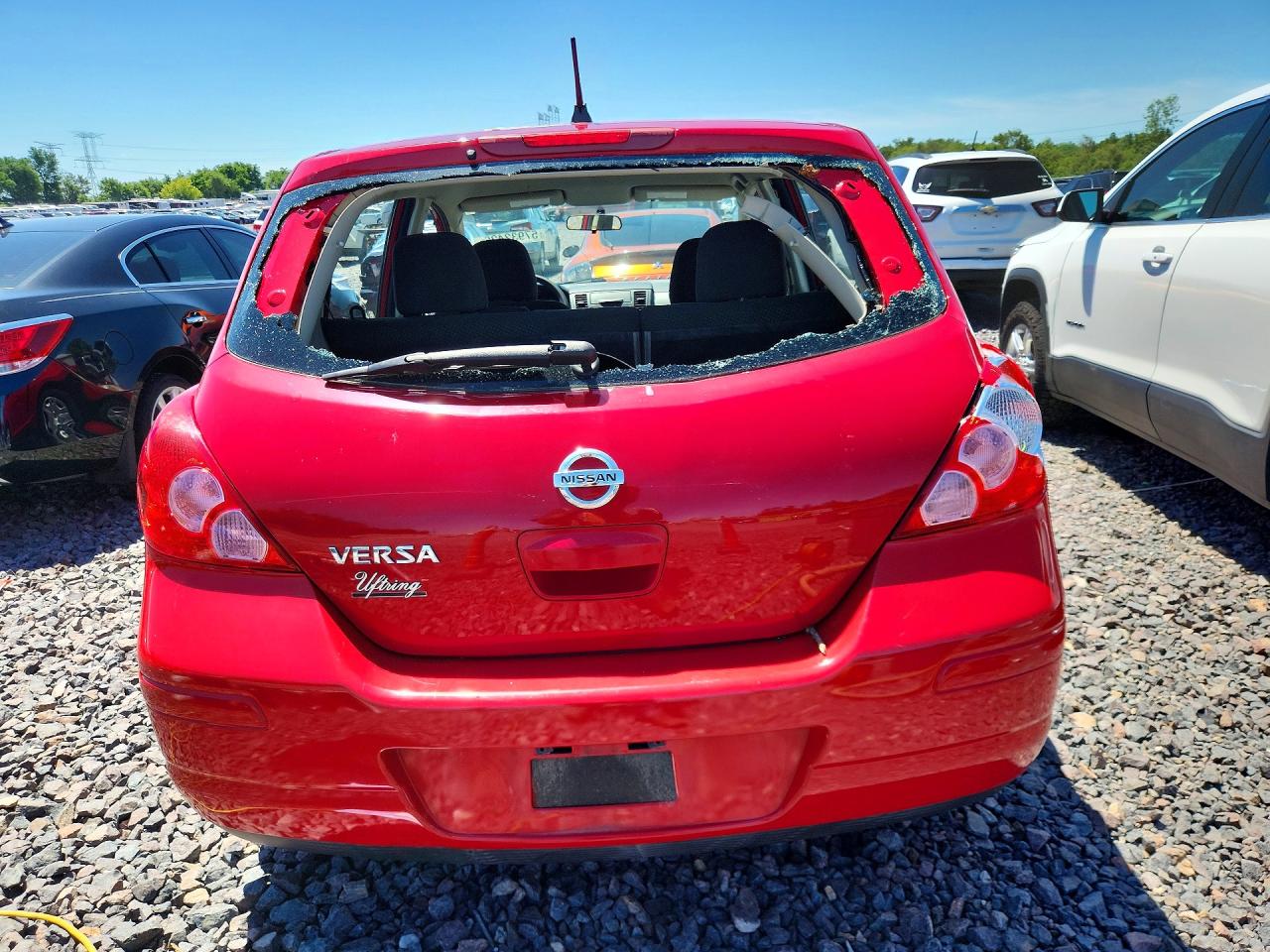 2012 Nissan Versa 1.8 S Red vin: 3N1BC1CP5CK268539
