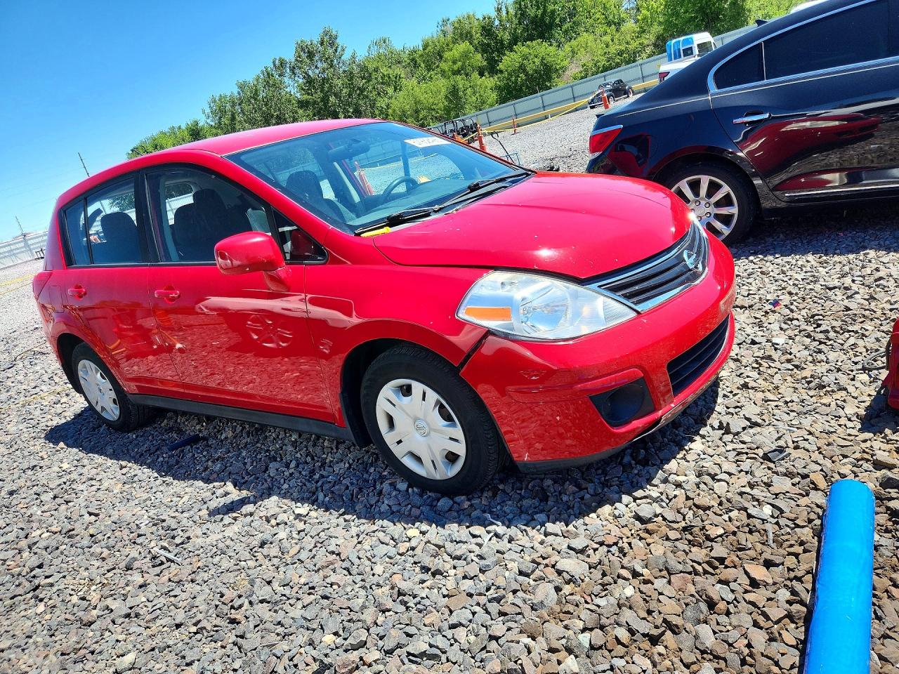 2012 Nissan Versa 1.8 S Red vin: 3N1BC1CP5CK268539