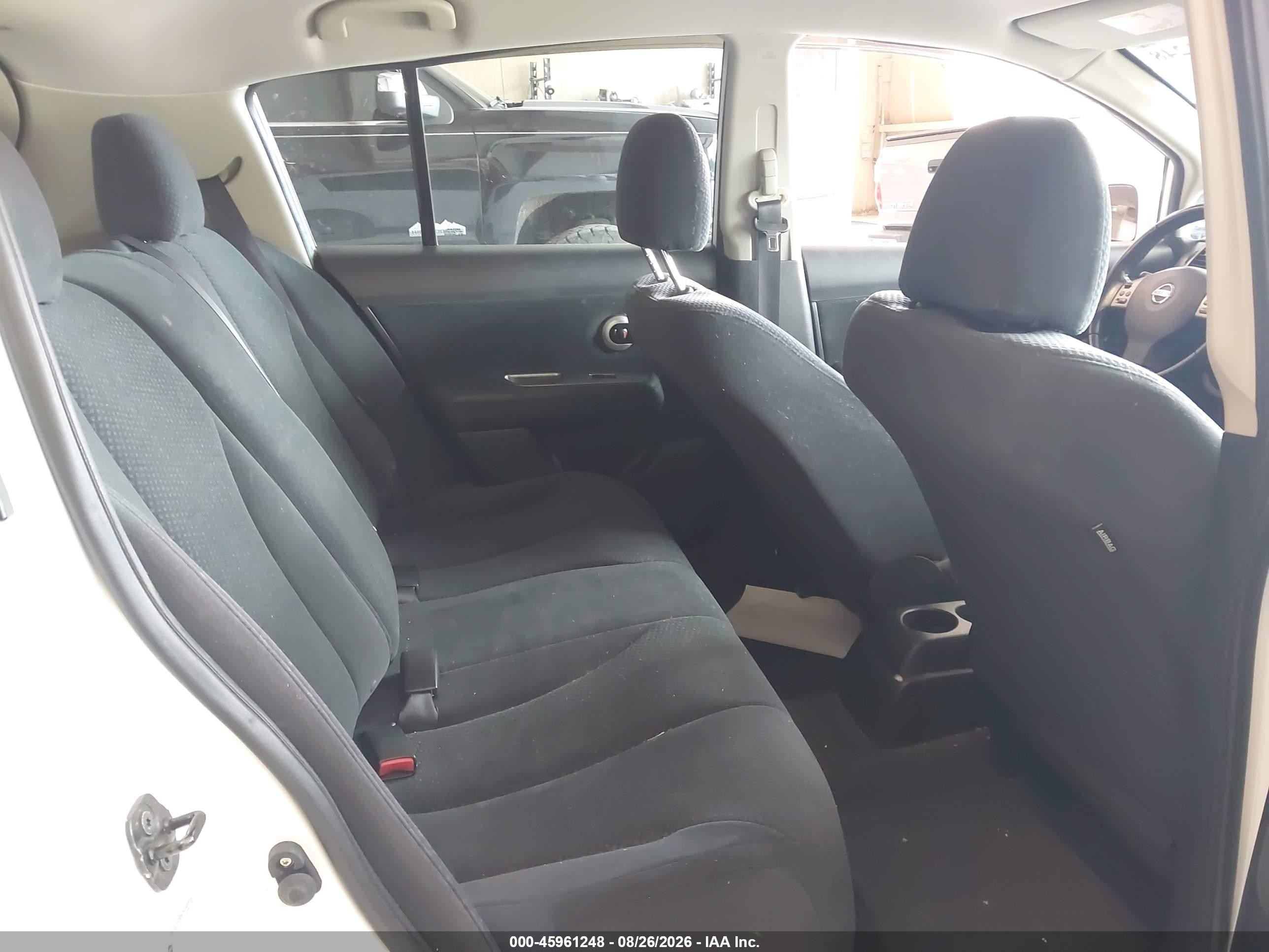 2012 Nissan Versa 1.8 S White vin: 3N1BC1CP5CK288158