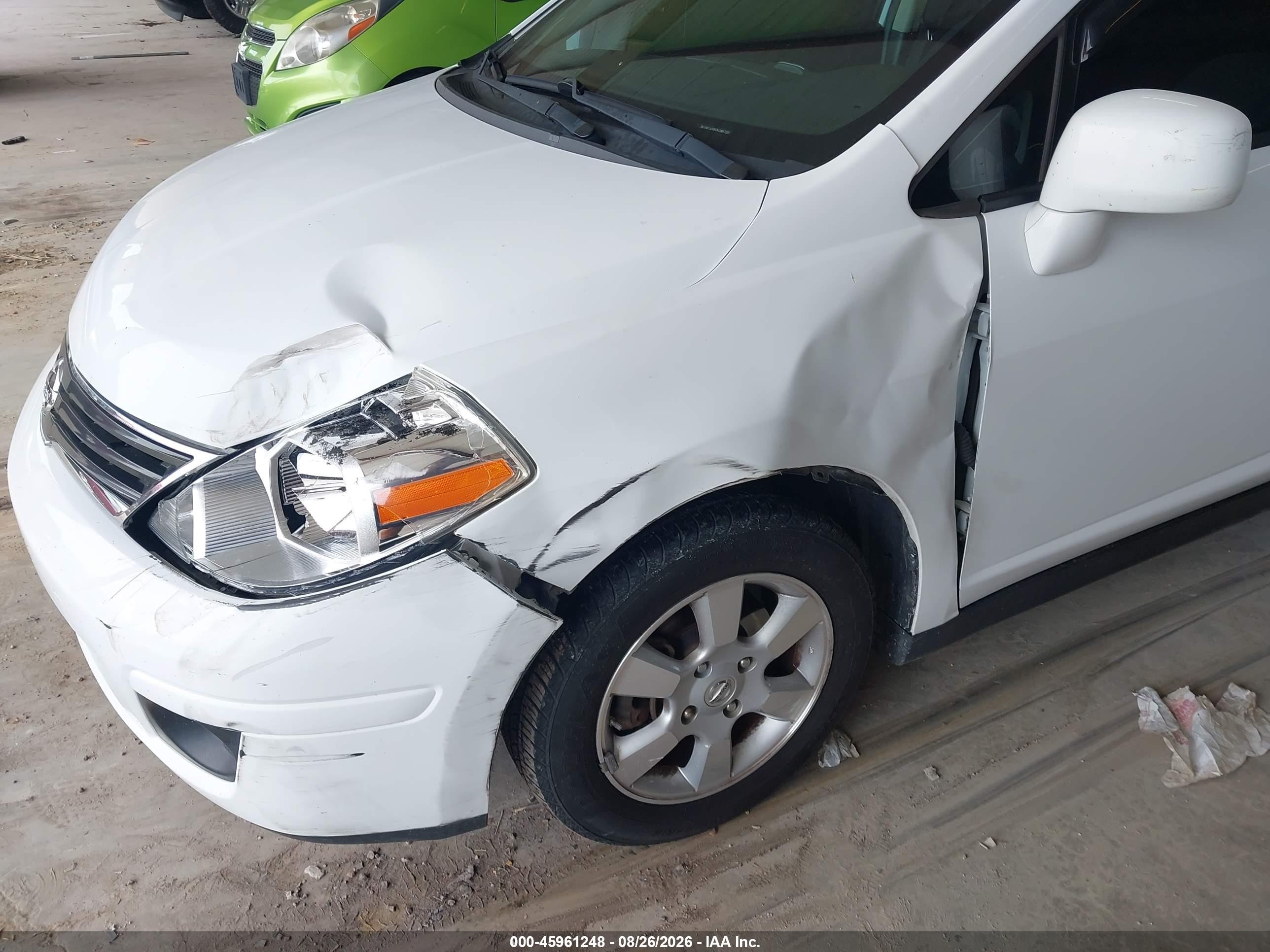 2012 Nissan Versa 1.8 S White vin: 3N1BC1CP5CK288158