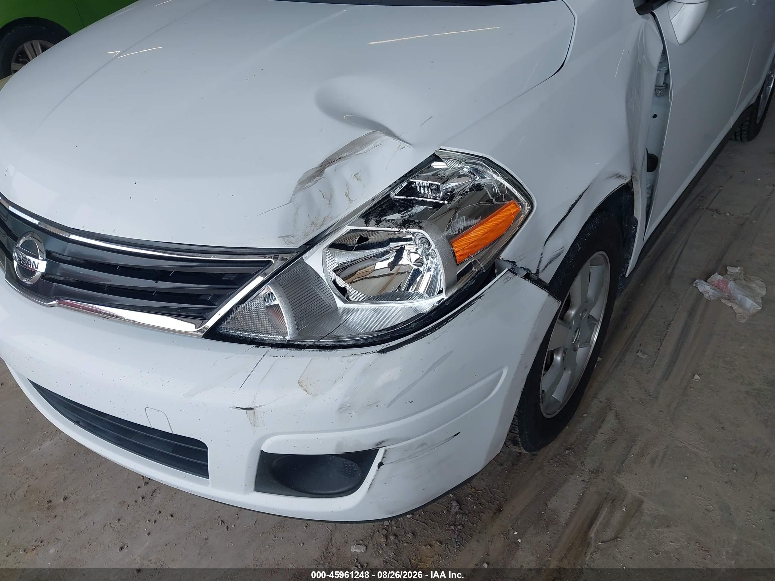 2012 Nissan Versa 1.8 S White vin: 3N1BC1CP5CK288158