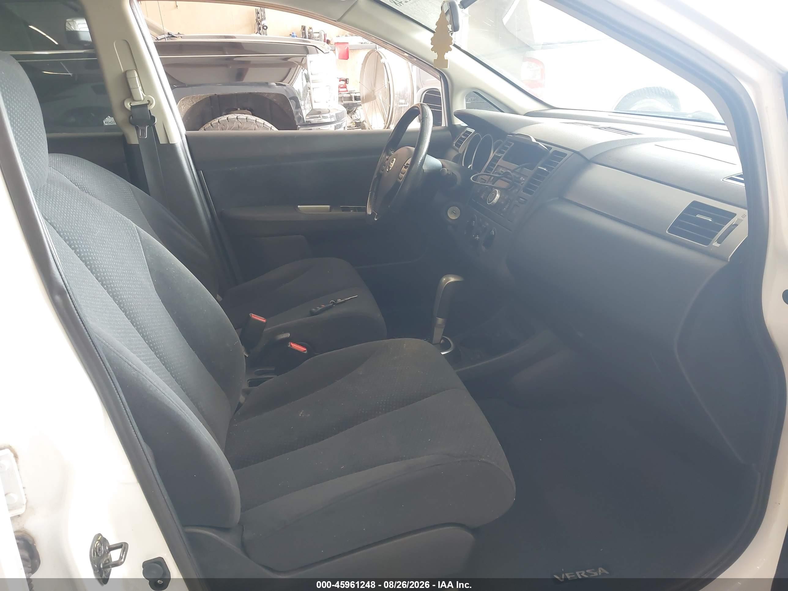 2012 Nissan Versa 1.8 S White vin: 3N1BC1CP5CK288158