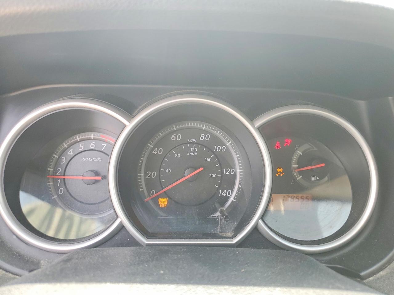 2012 Nissan Versa 1.8 S Серебряный vin: 3N1BC1CP5CK292954