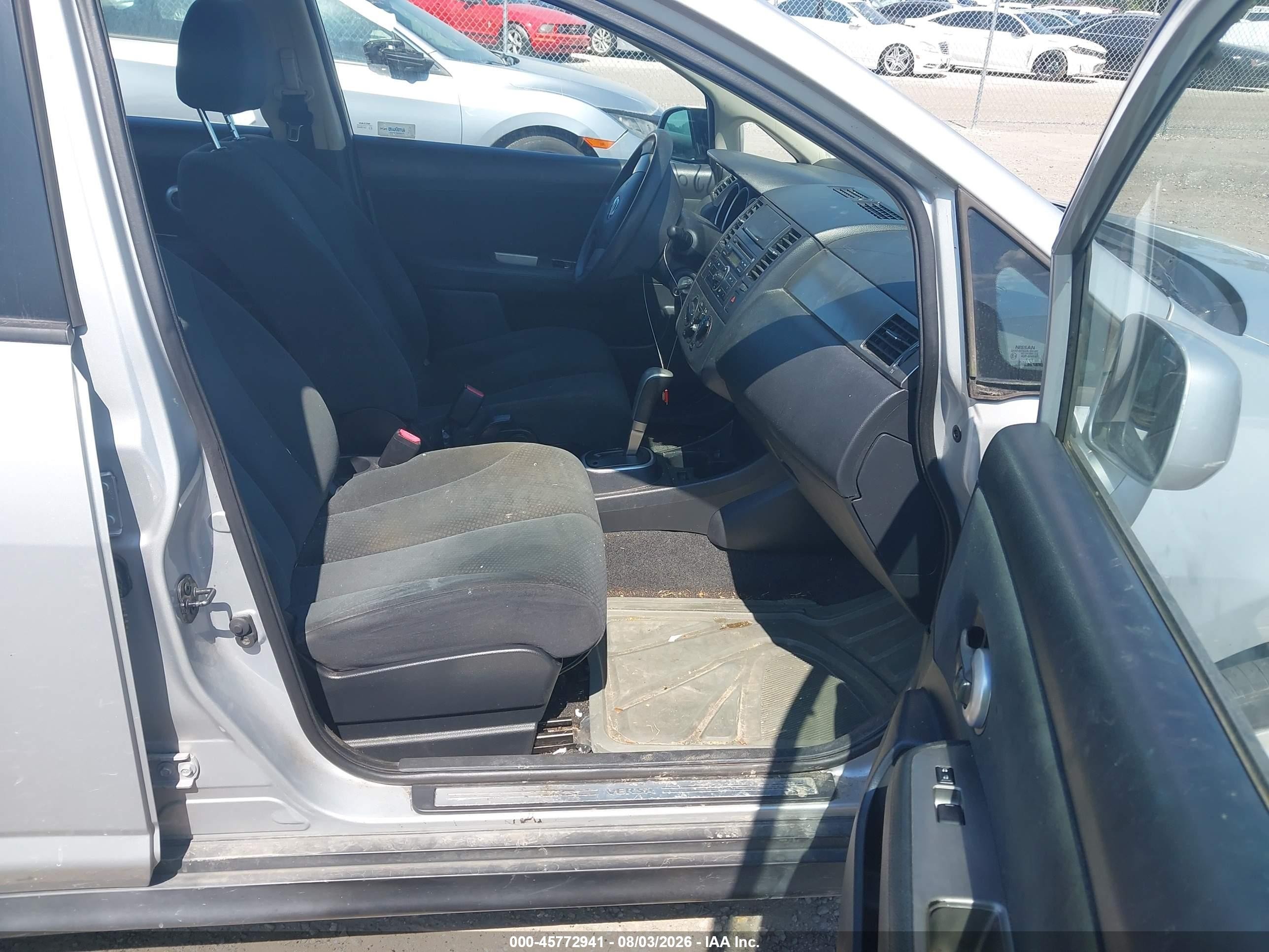 2012 Nissan Versa 1.8 S Silver vin: 3N1BC1CP5CK802610