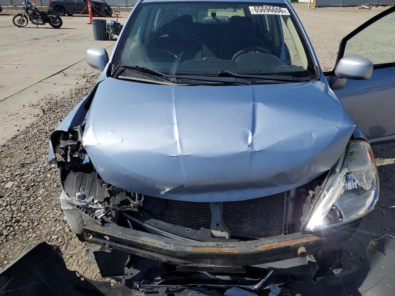 2010 Nissan Versa 1.8 S Blue vin: 3N1BC1CP6AL422425