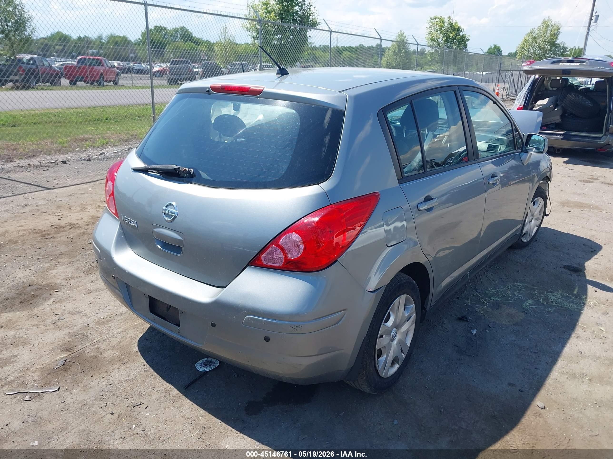 2010 Nissan Versa 1.8s Gray vin: 3N1BC1CP6AL442397