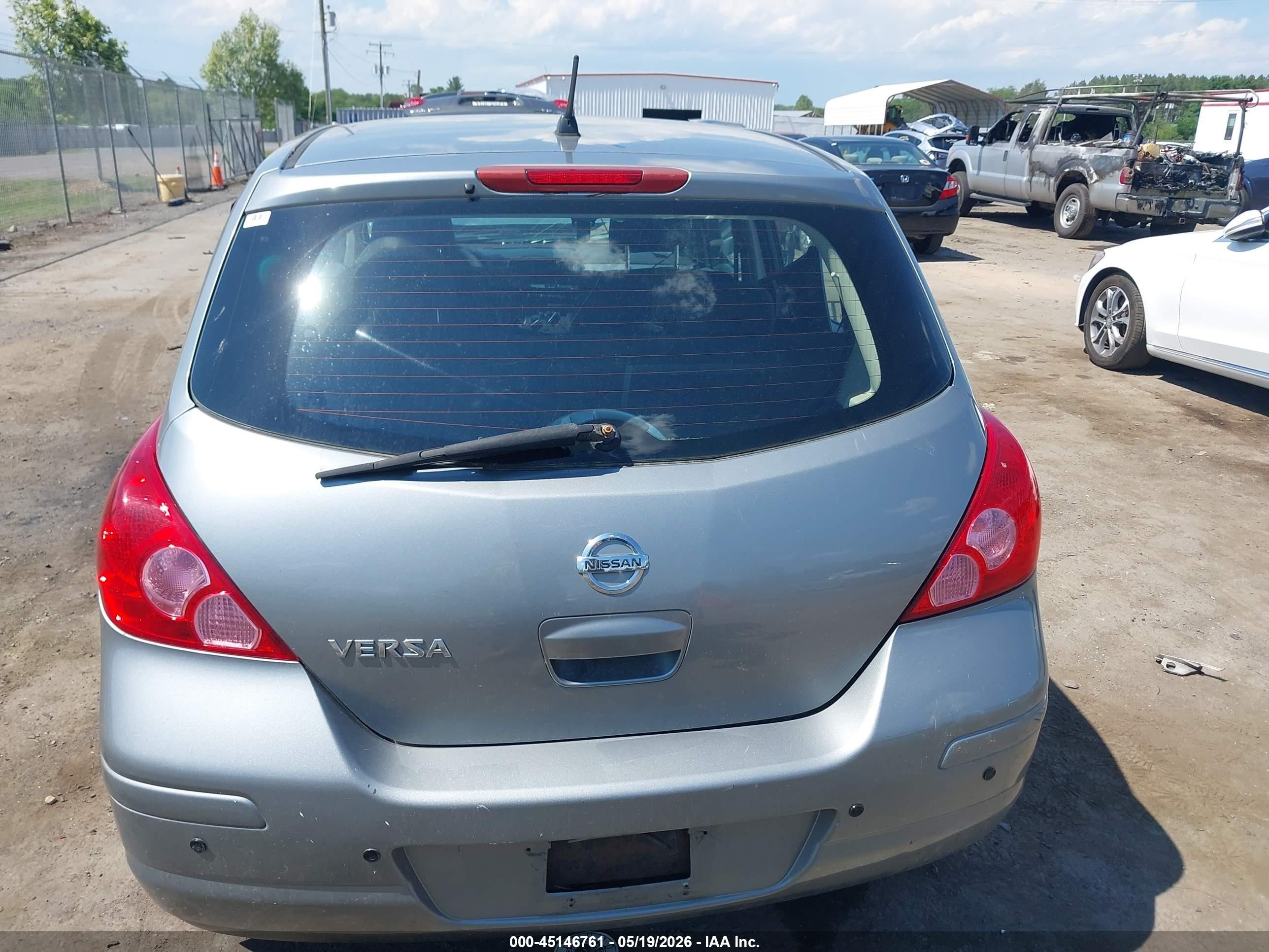 2010 Nissan Versa 1.8s Gray vin: 3N1BC1CP6AL442397