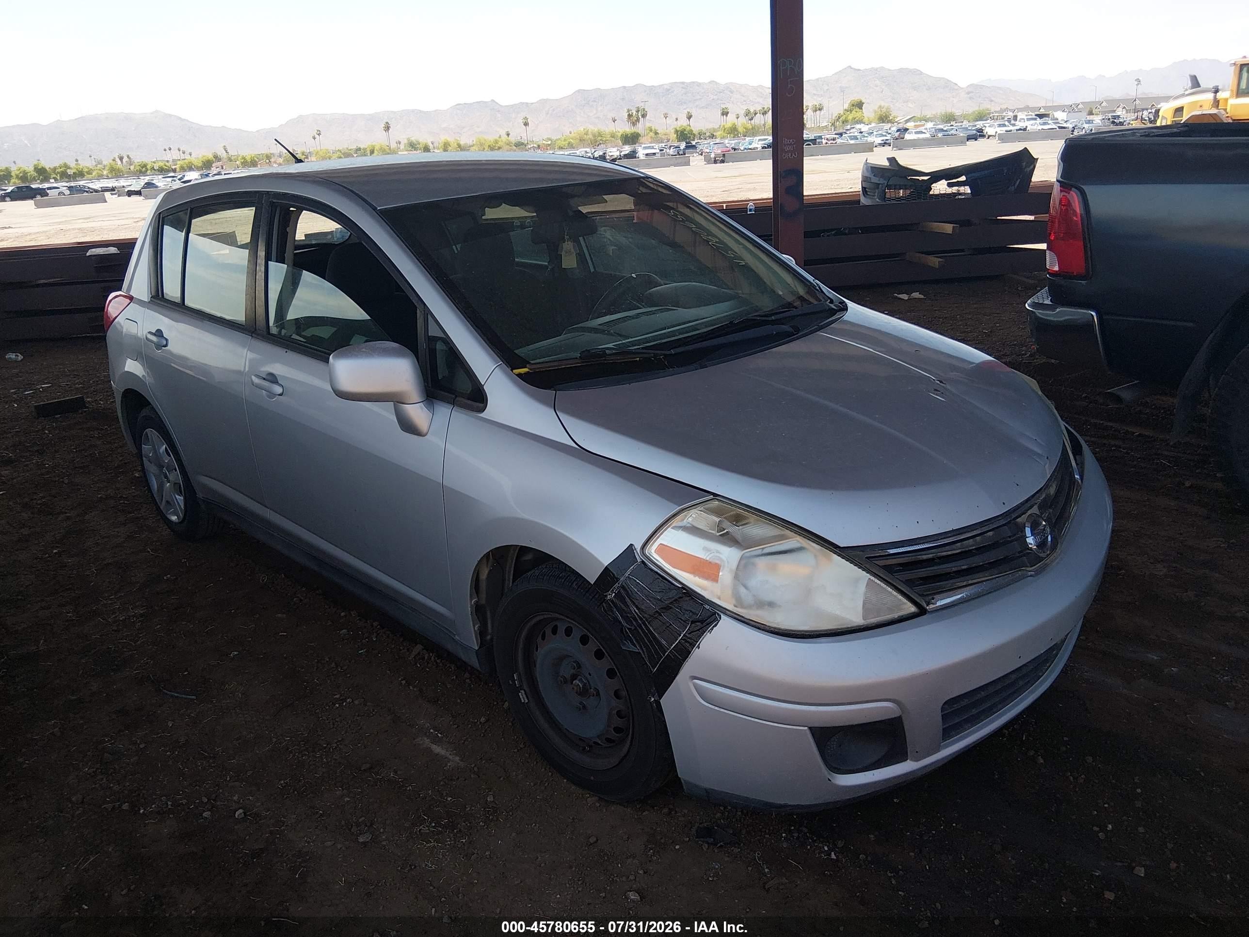 2011 Nissan Versa 1.8s Серебряный vin: 3N1BC1CP6BL388701