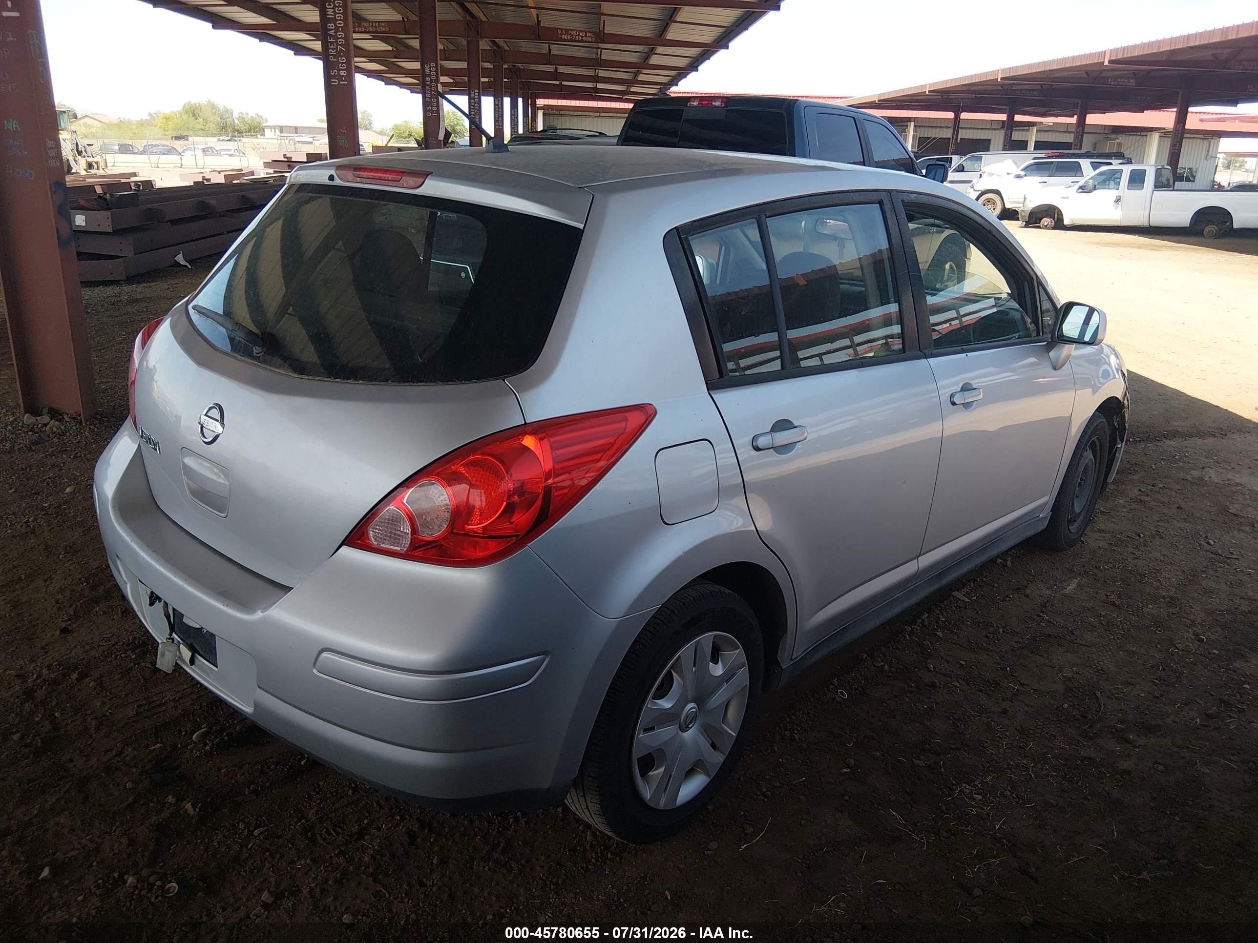 2011 Nissan Versa 1.8s Silver vin: 3N1BC1CP6BL388701