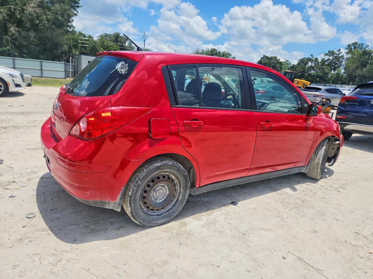2011 Nissan Versa S/sl Red vin: 3N1BC1CP6BL388939