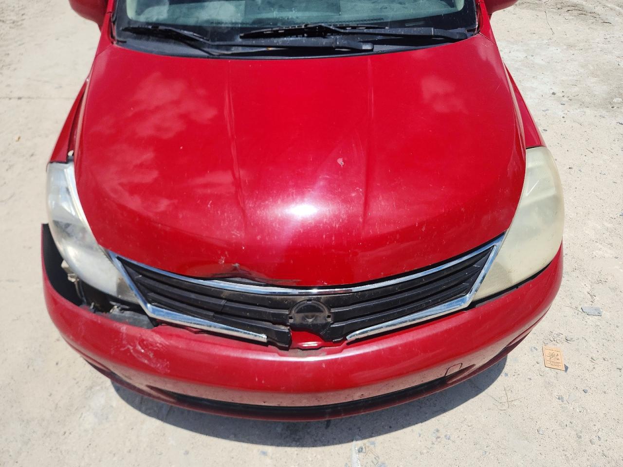 2011 Nissan Versa S/sl Red vin: 3N1BC1CP6BL388939