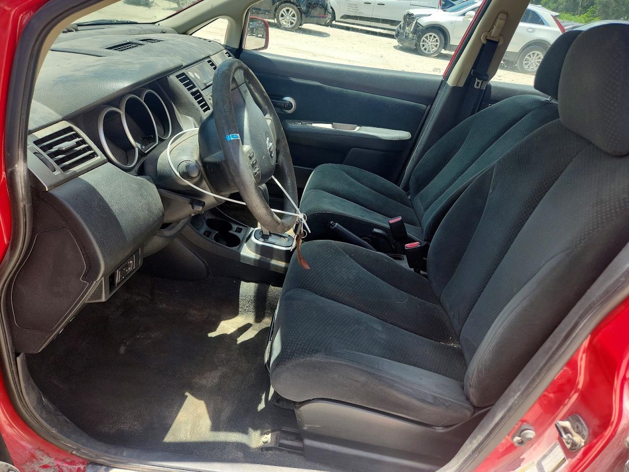2011 Nissan Versa S/sl Red vin: 3N1BC1CP6BL388939