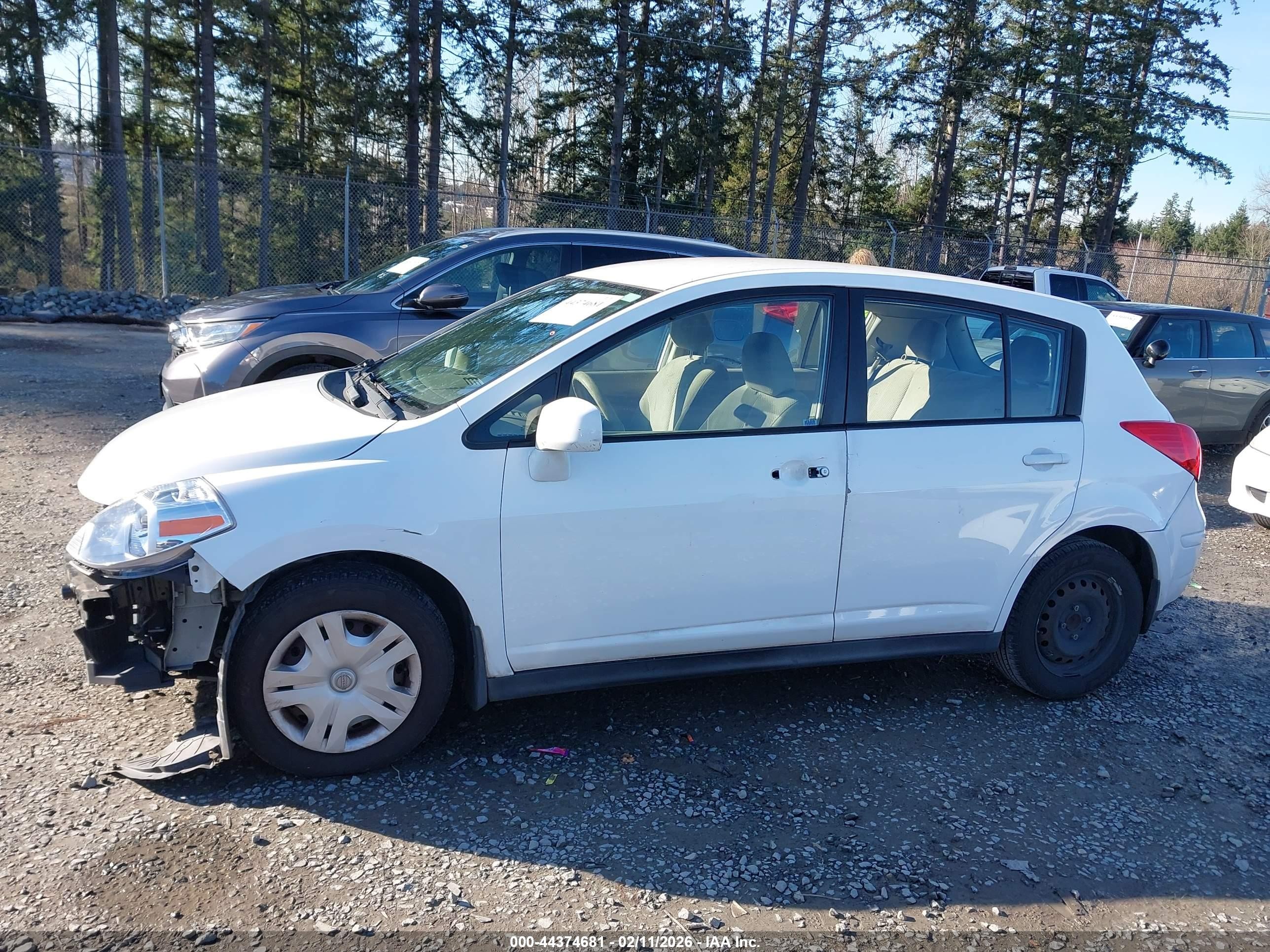 2011 Nissan Versa 1.8s White vin: 3N1BC1CP6BL410244