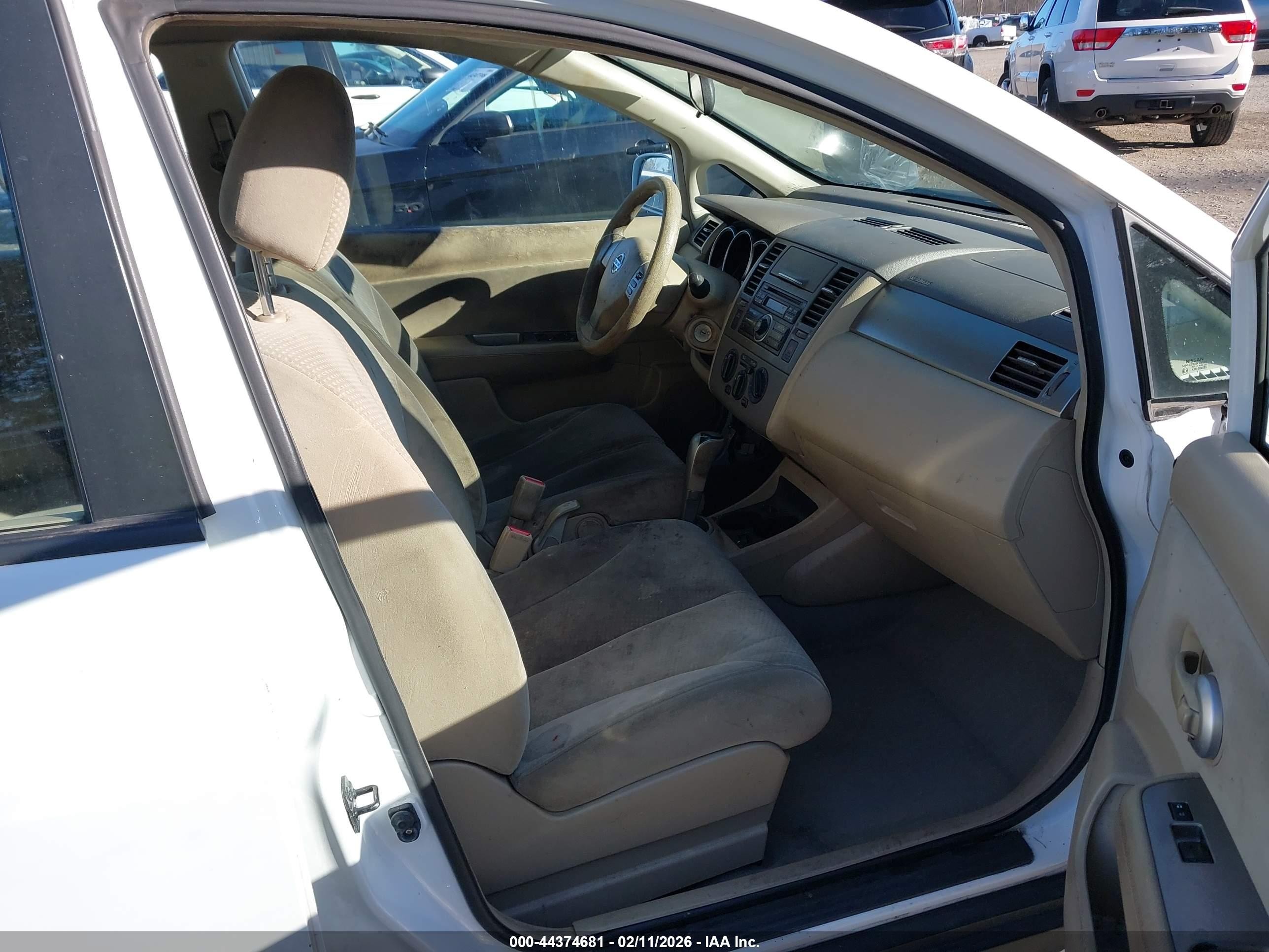 2011 Nissan Versa 1.8s White vin: 3N1BC1CP6BL410244