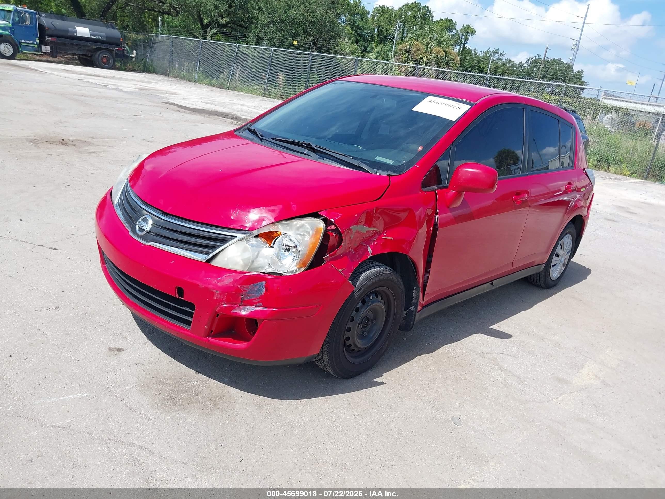 2011 Nissan Versa 1.8s Red vin: 3N1BC1CP6BL430722