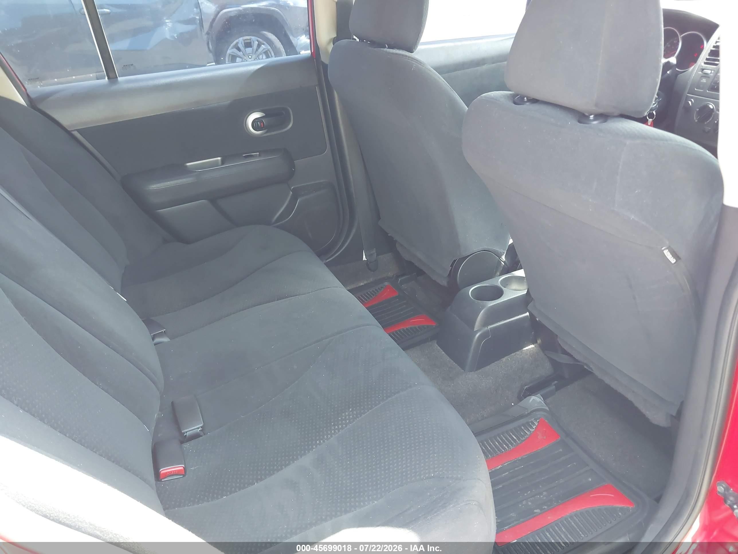2011 Nissan Versa 1.8s Red vin: 3N1BC1CP6BL430722