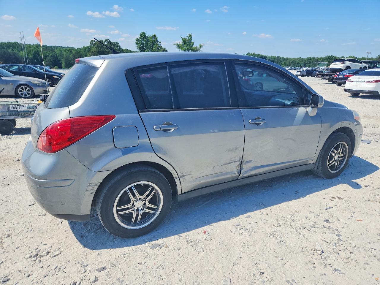2011 Nissan Versa 1.8 S Silver vin: 3N1BC1CP6BL434575
